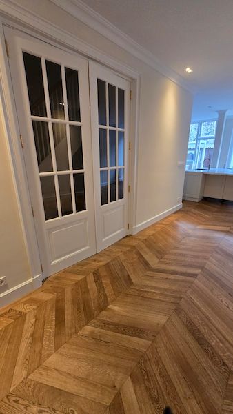 C7EBF37D-EAA0-4EF3-9FBC-FFF1FCA759AC